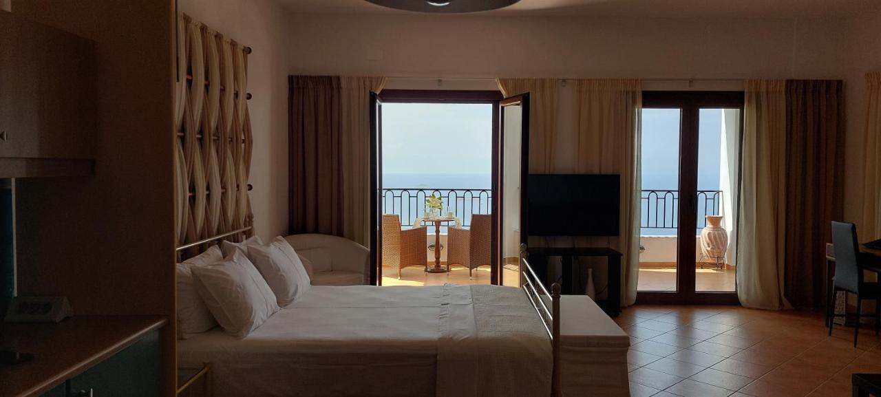Horizon Studios With Sea View - Free Parking Glossa Dış mekan fotoğraf